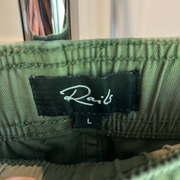 Rails Men’s shorts in army green size L - Picture 3 of 4